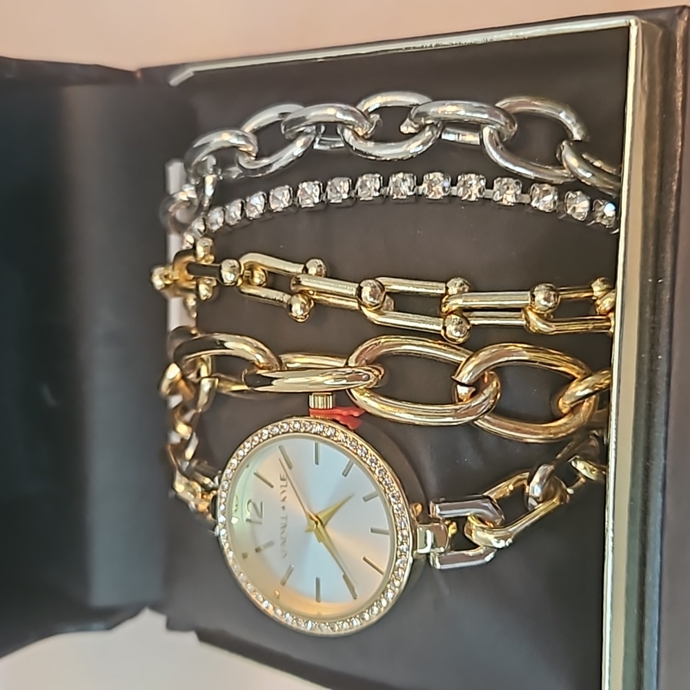 KENDALL & KYLIE  Watch and Bracelet gift 🎁 set - Picture 2 of 13